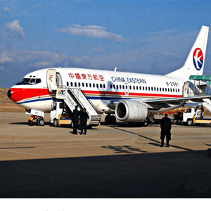 白莲机场托运航空快运业稳步发展的原因是什么？